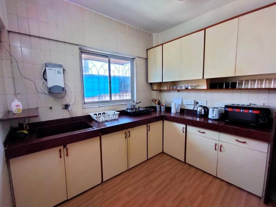 Mon Desire 5, Perry Cross Rd, Bandra West By Connekt Homes Мумбаї Екстер'єр фото